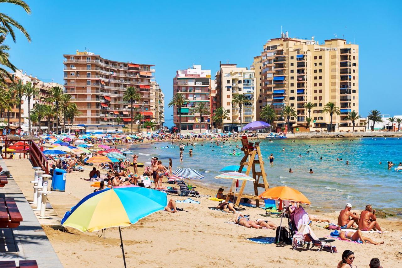 Lovely Sunny Apartment With Shared Pool And Private Parking Τορεβιέχα Εξωτερικό φωτογραφία